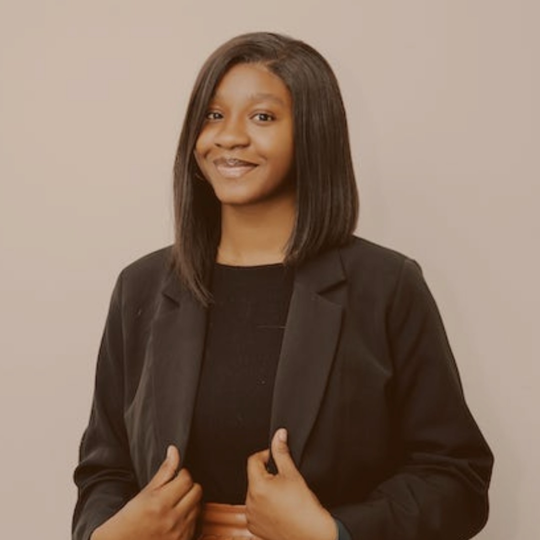 Adoração - Cantora Tyna